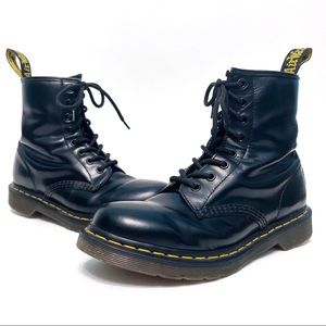 dr. martens | classic 1460 smooth leather lace-up boots 8 eye black 8